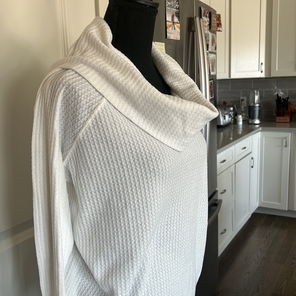 Maternity - Jessica Simpson maternity. Large. Like new - Picture 2 of 3